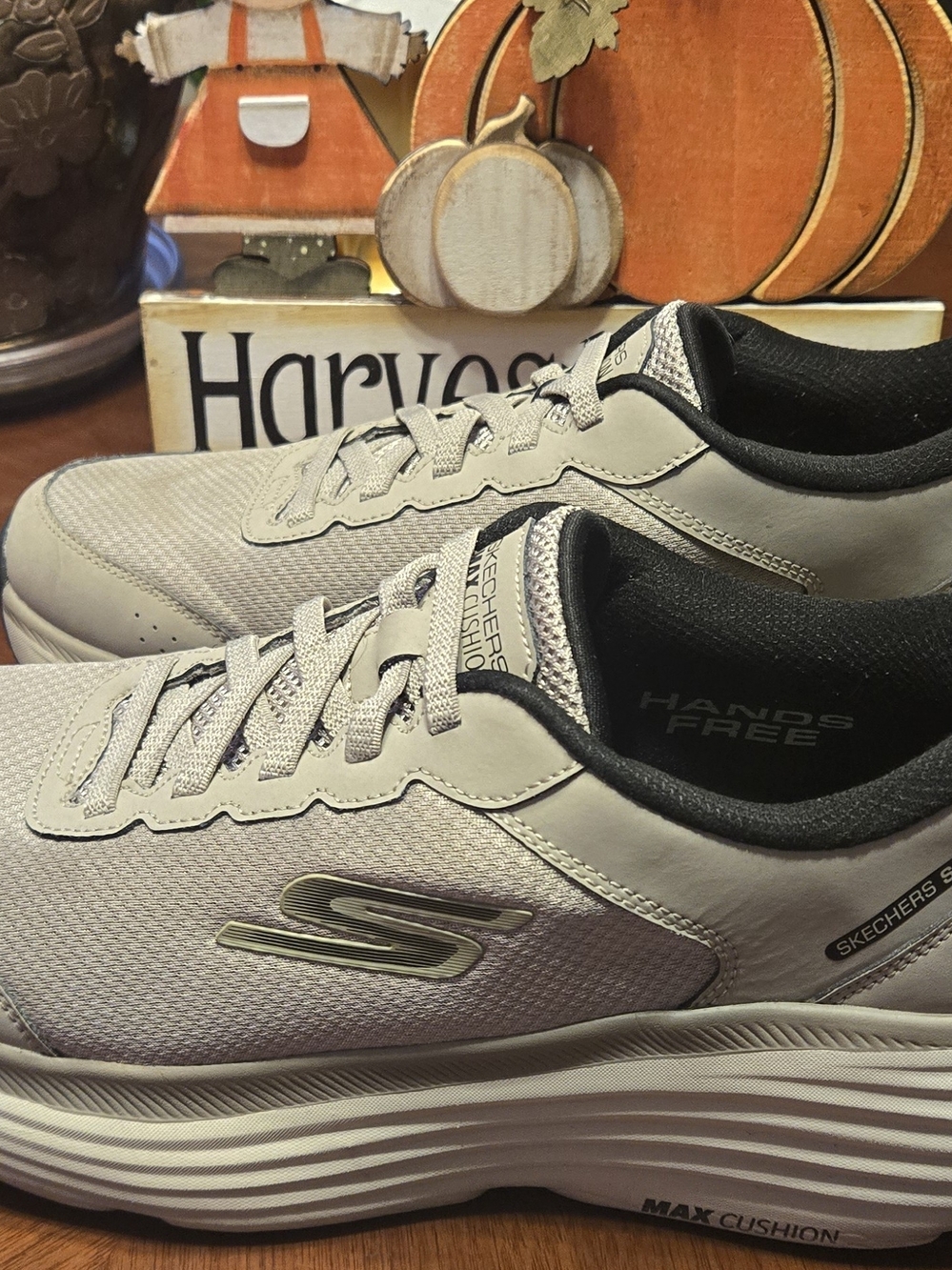 Skechers Hands Free Slip-Ins Max Cushion Endeavour Cardova Men's 9 Taupe